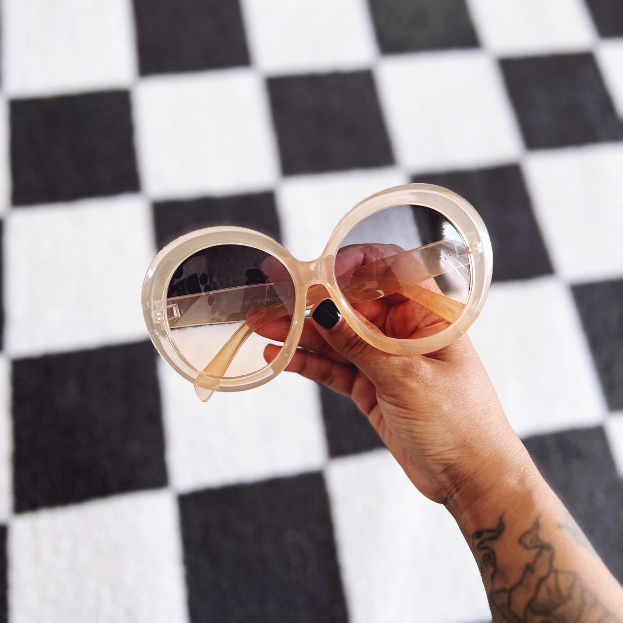 Vintage Style Oversized Sunglasses - tan