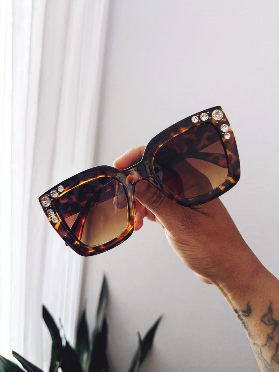 Vintage Style Oversized Rhinestone Sunglasses