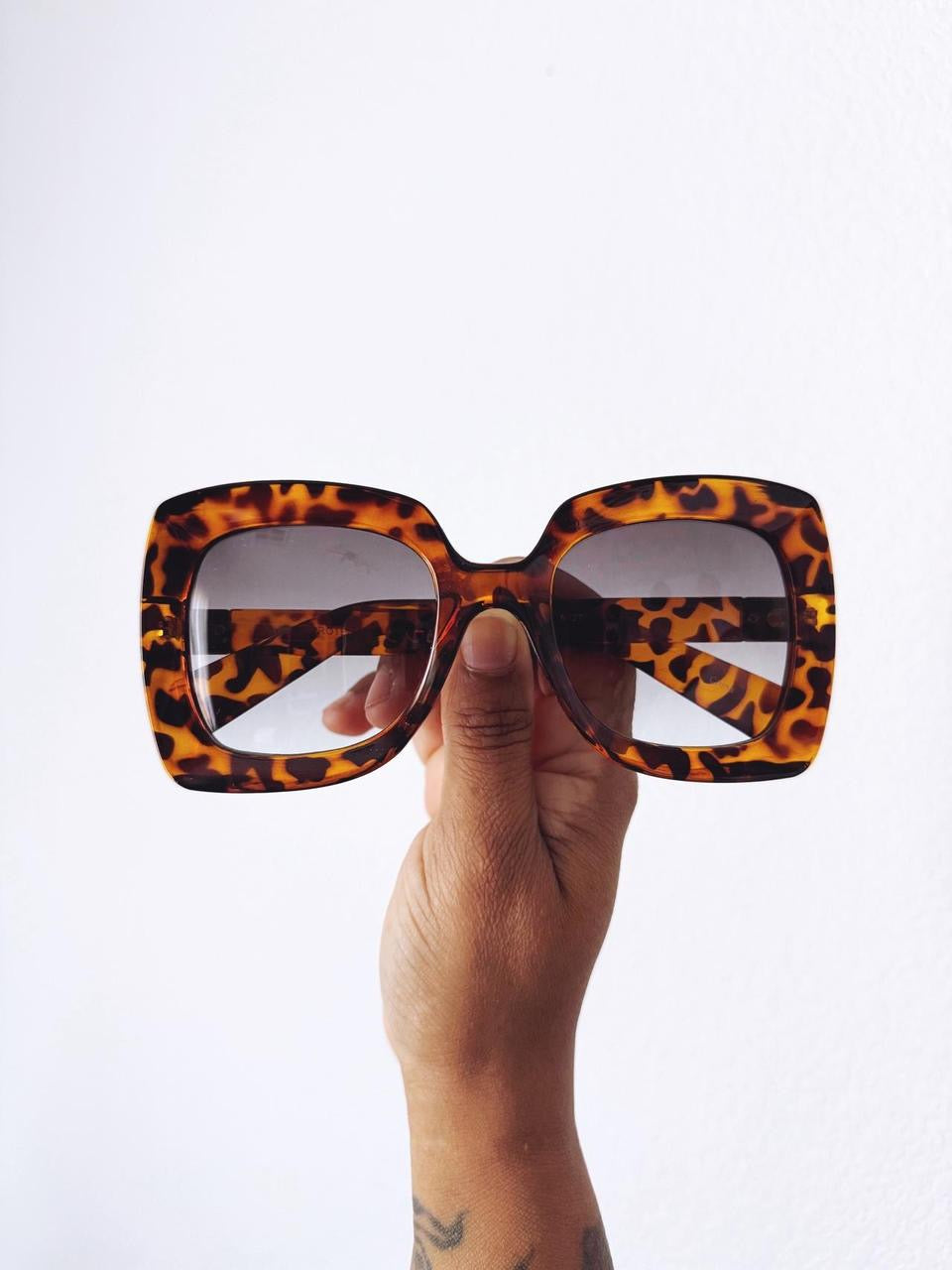 Vintage Style Oversized Sunglasses