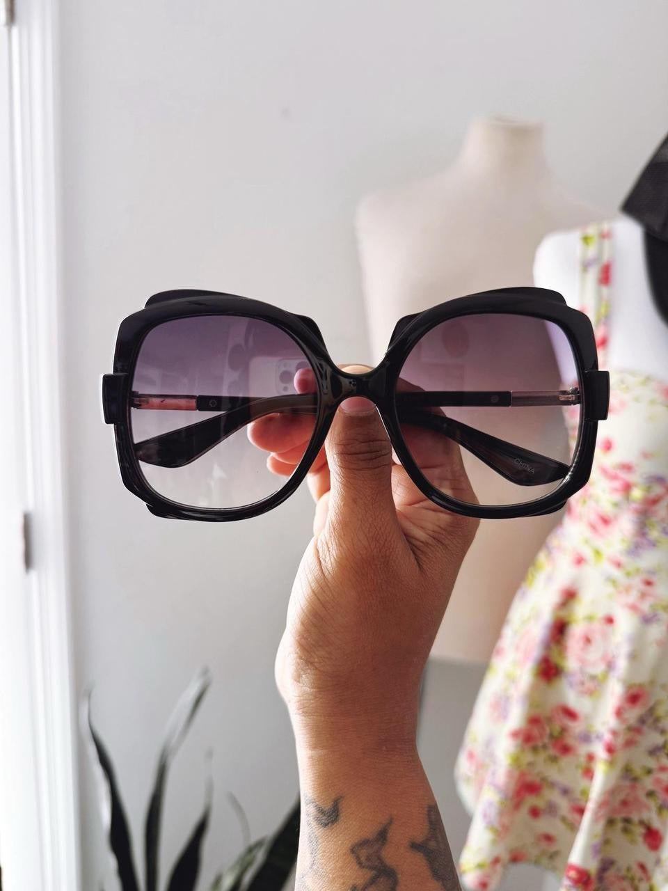 Vintage Style Oversized Round Sunglasses