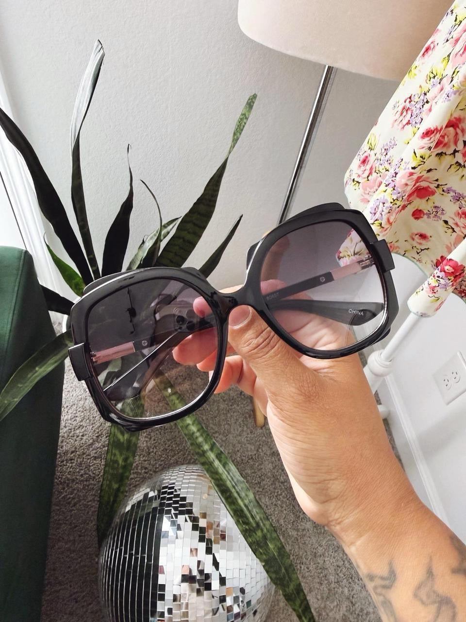 Vintage Style Oversized Round Sunglasses