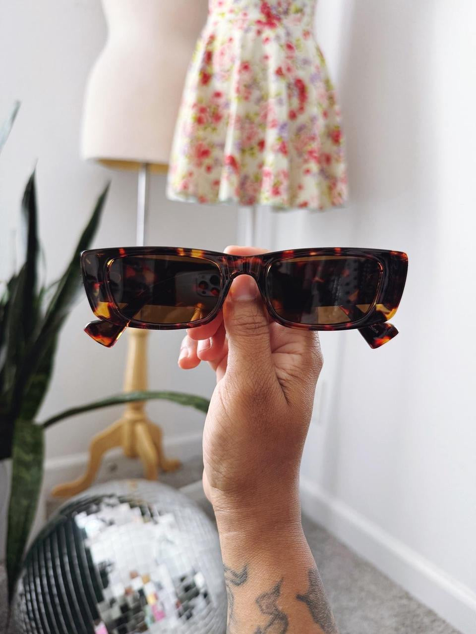 Vintage Style Rectangular Sunglasses