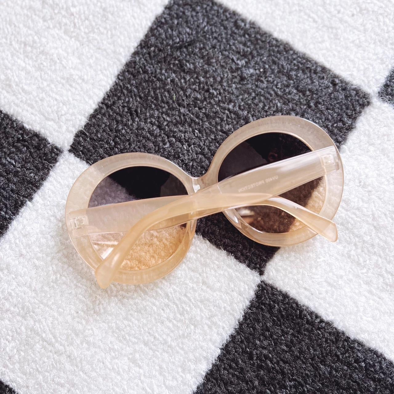 Vintage Style Oversized Sunglasses - tan