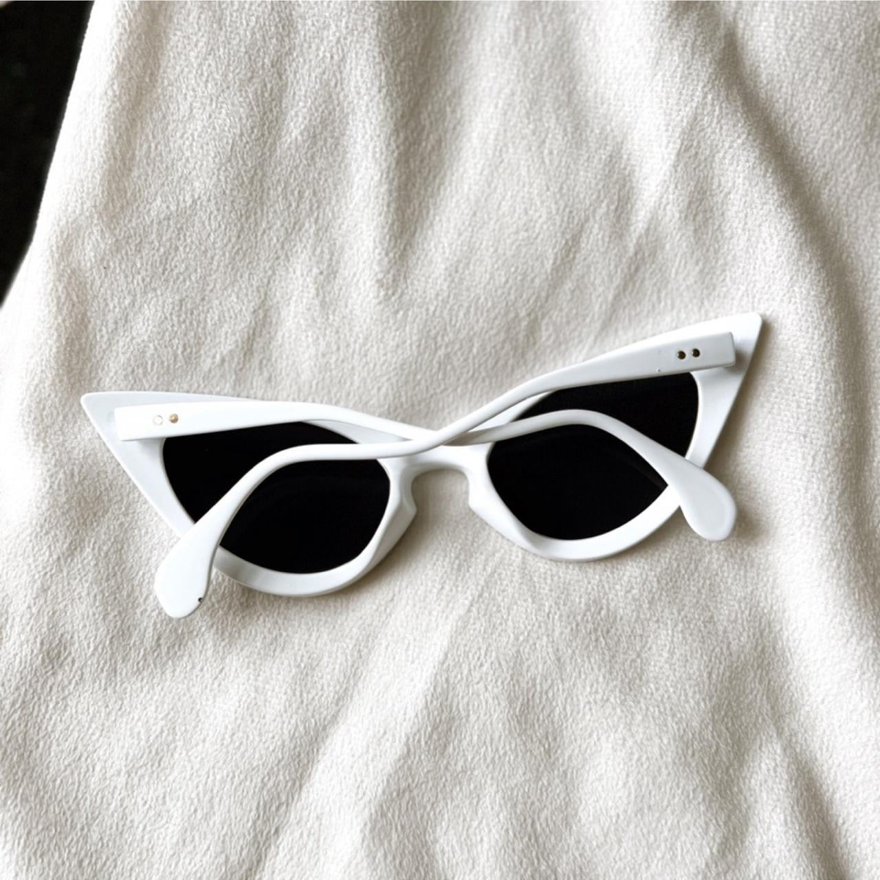 Vintage Style Cat Eye Sunglasses - white